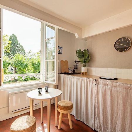 Charming Apartment In The Heart Of Versailles Exterior photo